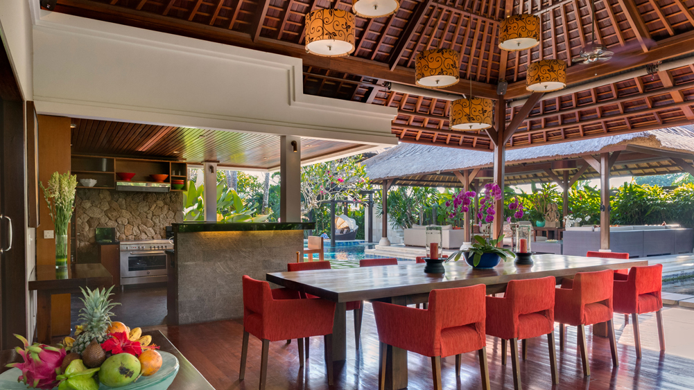 Villa Asta - Cool kitchen and dining pavilion
